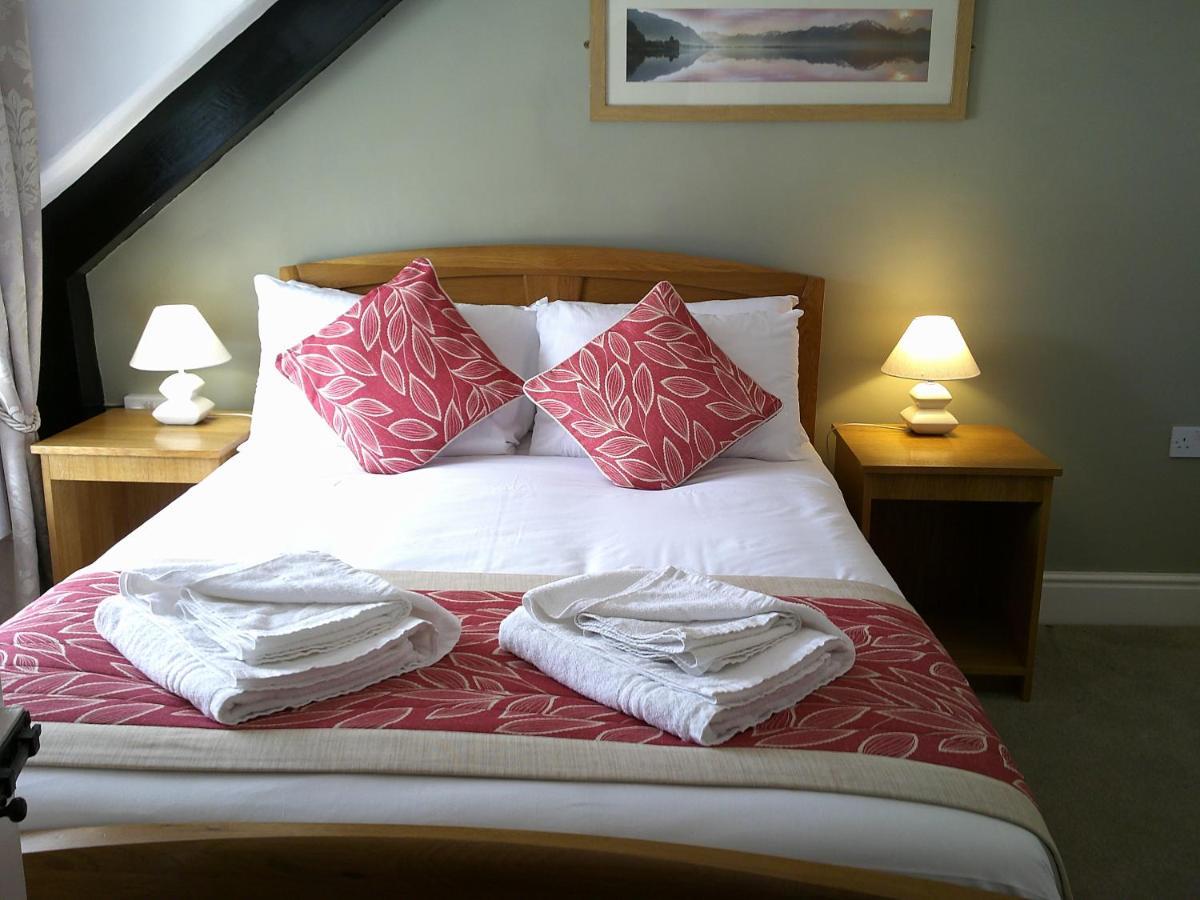 The Crown Hotel Corwen Esterno foto