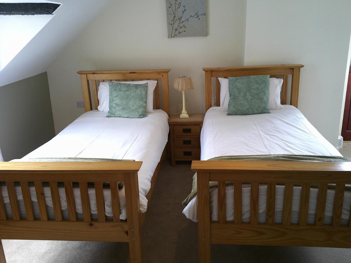 The Crown Hotel Corwen Esterno foto