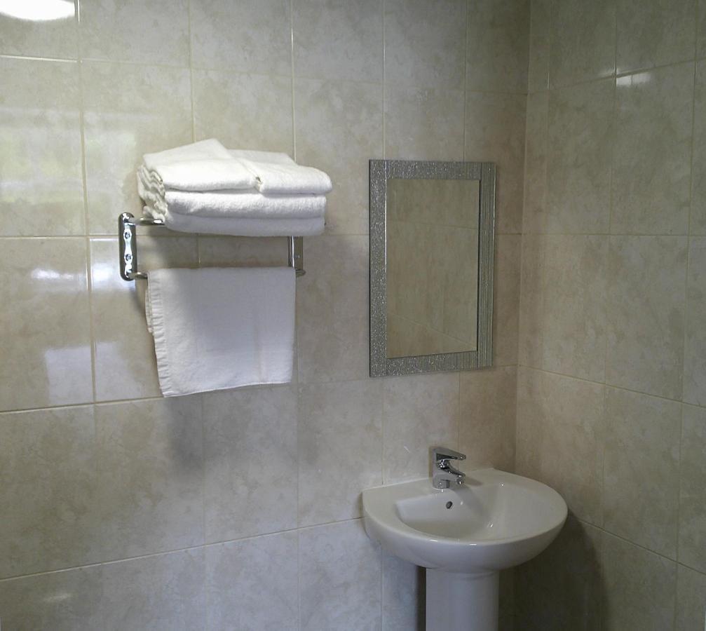 The Crown Hotel Corwen Esterno foto