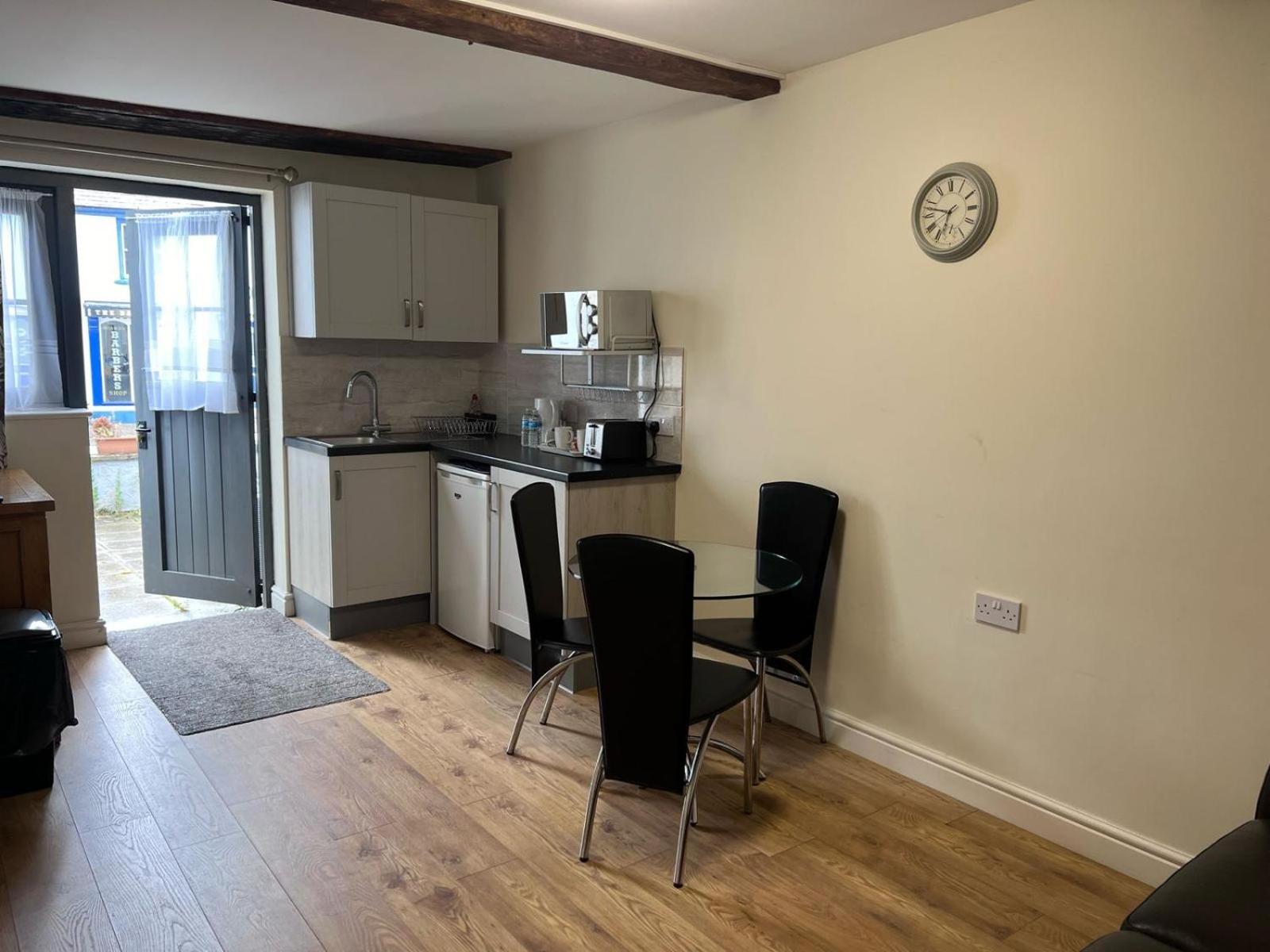 The Crown Hotel Corwen Esterno foto