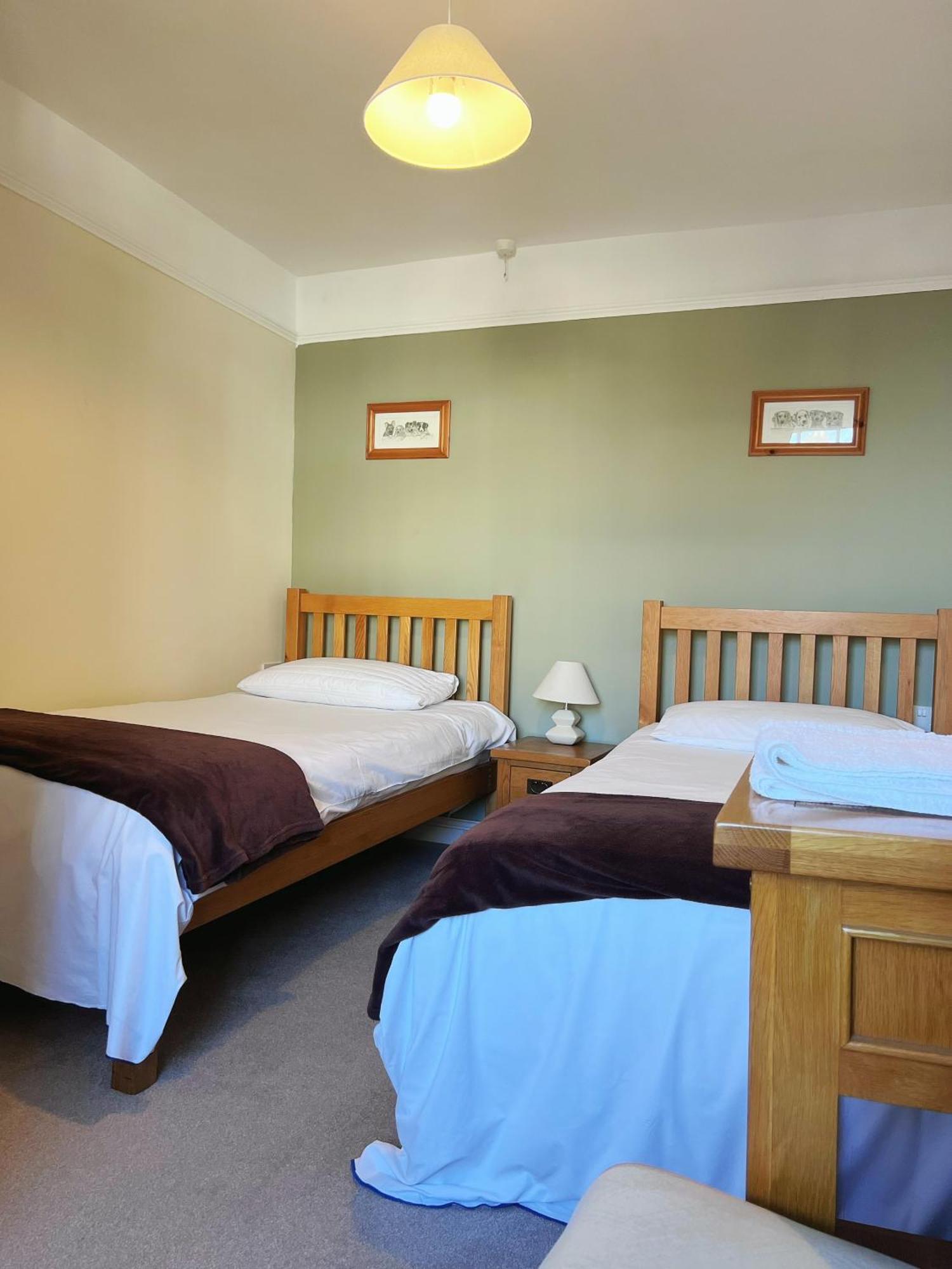 The Crown Hotel Corwen Esterno foto